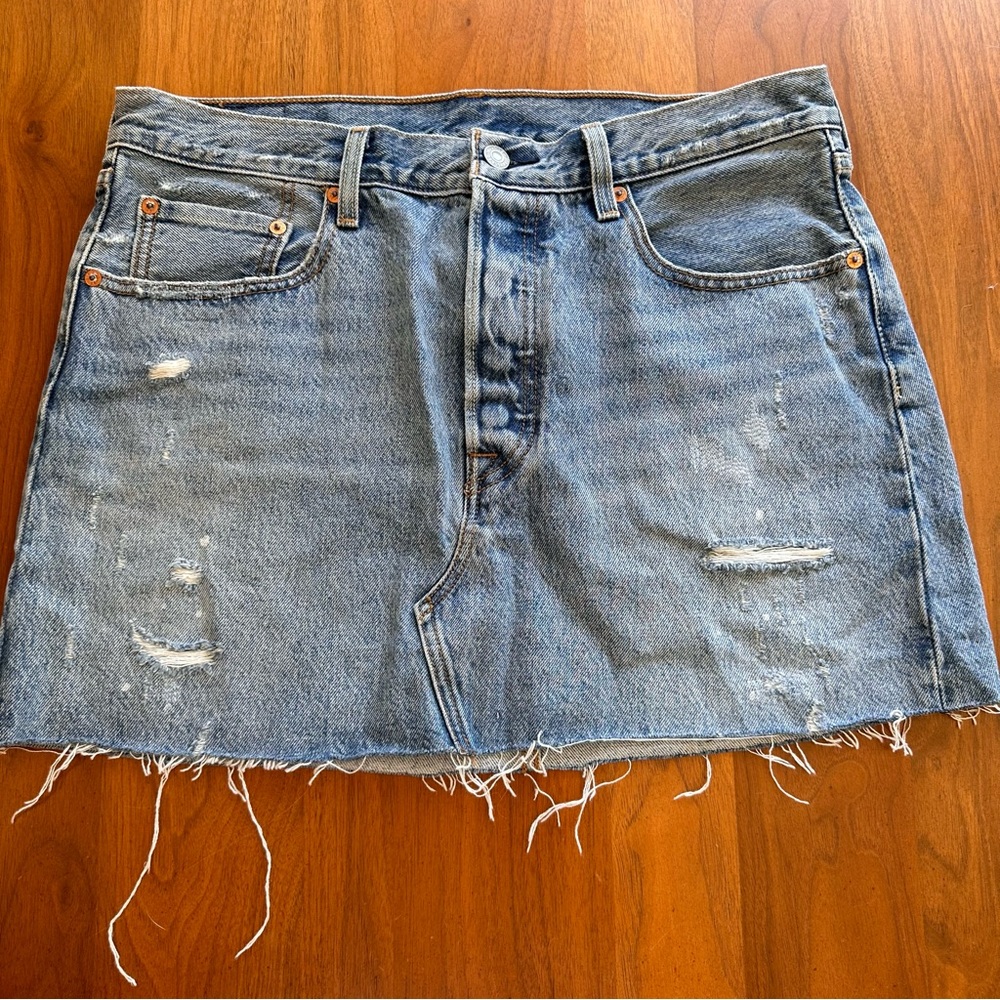 Levi’s denim mini skirt